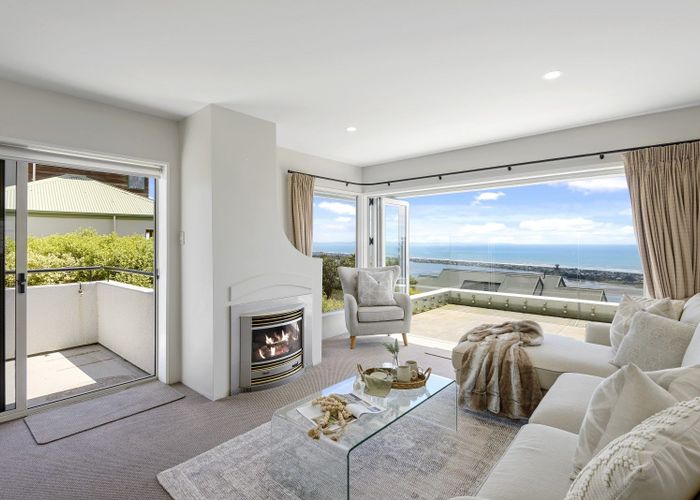  at 1/6 Horizon Heights, Redcliffs, Christchurch