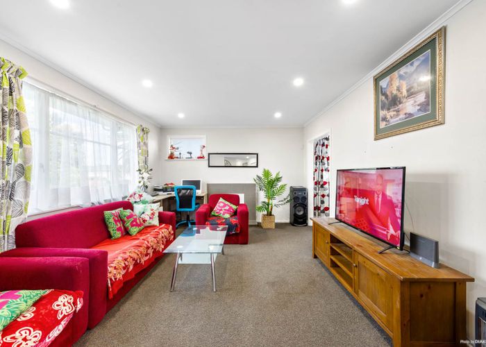  at 1 Cooper Crescent, Otara, Auckland