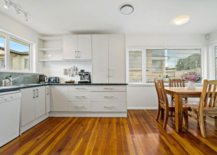  at 1584 Dominion Road Extension, Mount Roskill, Auckland
