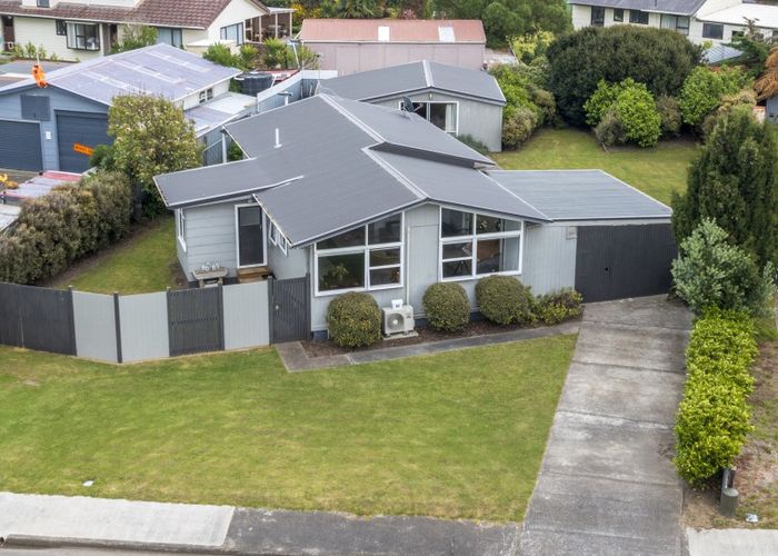  at 10 Low Avenue, Foxton Beach, Foxton