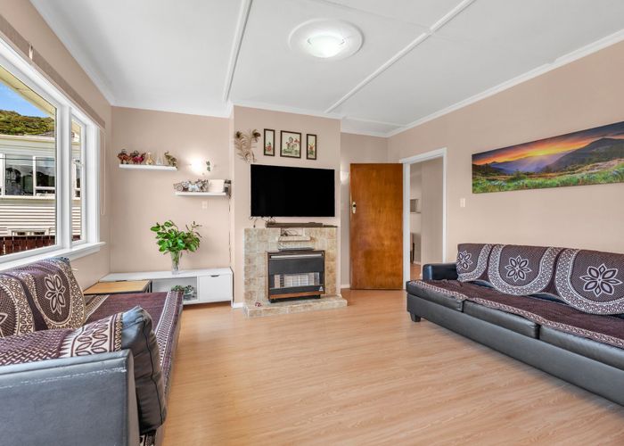  at 28 Richmond Avenue, Karori, Wellington, Wellington