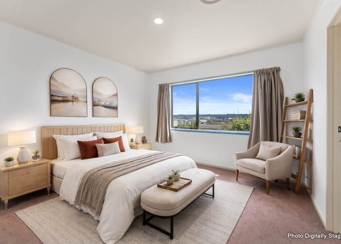  at 2/27 Mallard Place, Unsworth Heights, North Shore City, Auckland