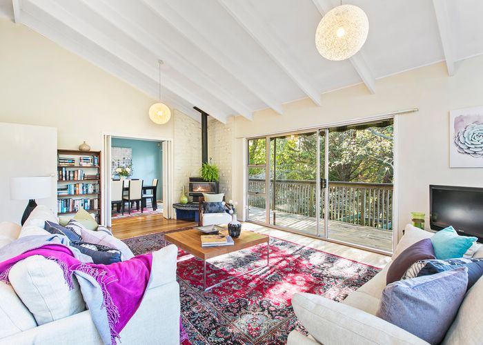 at 7A South Lynn Road, Titirangi, Auckland