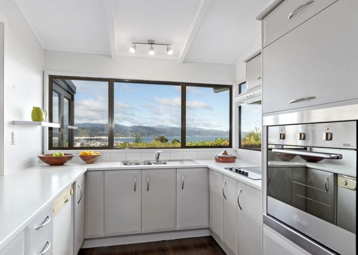  at 6 Stanhope Grove, Korokoro, Lower Hutt