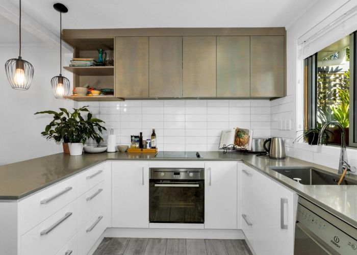  at 4/27 Wright Road, Point Chevalier, Auckland
