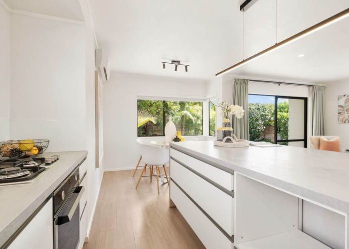  at 2/2 Kenneth Hopper Place, Manly, Whangaparaoa