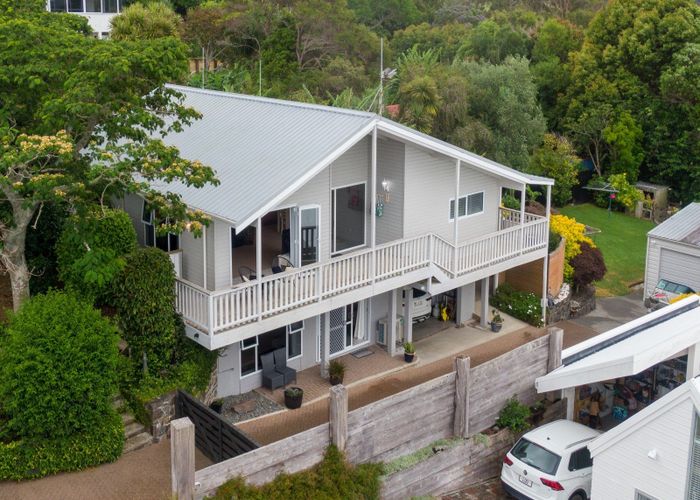  at 11 Moana Drive, Tanners Point, Tahawai