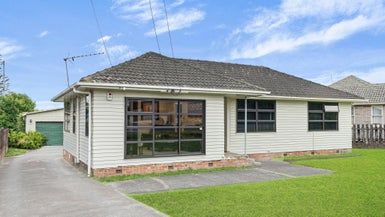  at 4 Walmsley Road, Mangere Bridge, Auckland