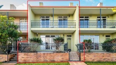  at 3/126 Stancombe Road, Flat Bush, Auckland