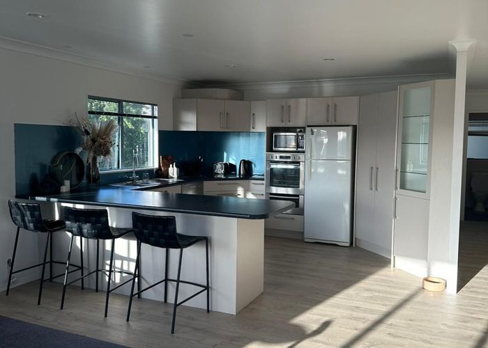  at 2/840 Whangaparoa Road, Manly, Rodney, Auckland