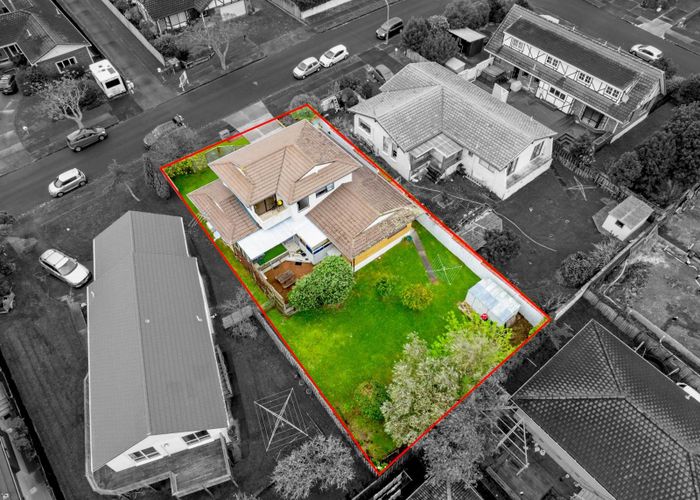  at 6  Majesty Place, Half Moon Bay, Manukau City, Auckland