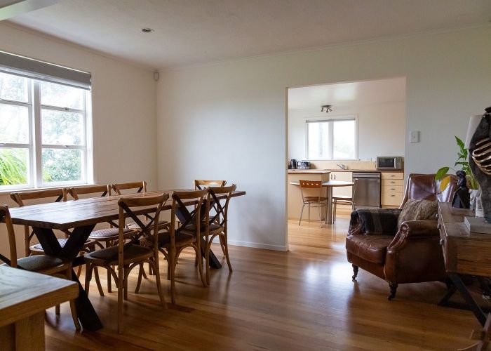  at 6 Boler Place, New Lynn, Auckland