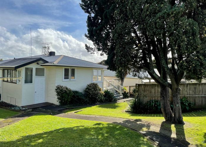  at 97 Bond Crescent, Forrest Hill, Auckland