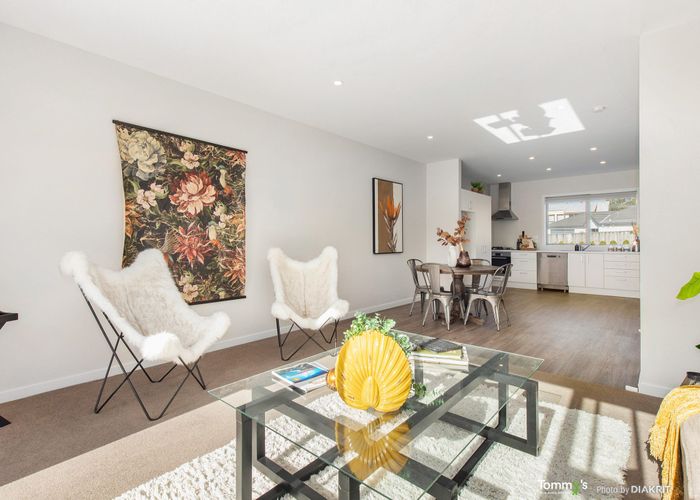  at 2/32 Dr Taylor Terrace, Johnsonville, Wellington