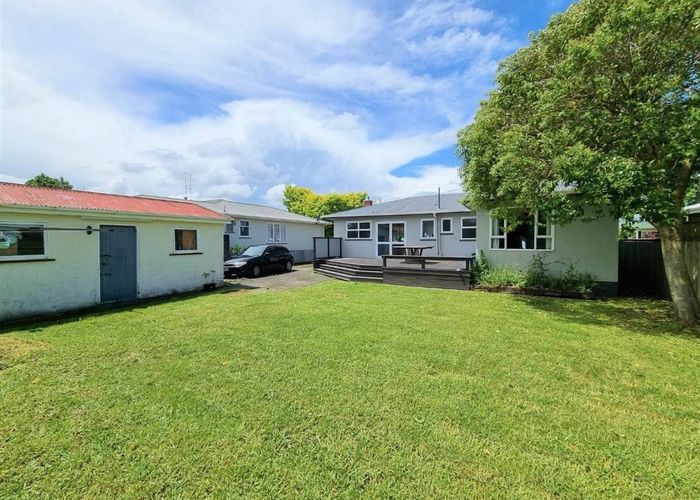  at 5 Galway Avenue, Hokowhitu, Palmerston North