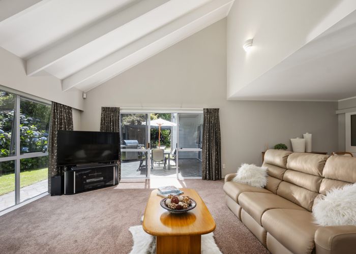  at 33 Grand Vue Road, Kawaha Point, Rotorua
