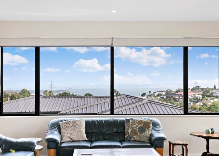  at 6/0 Hillsborough Road, Mount Roskill, Auckland