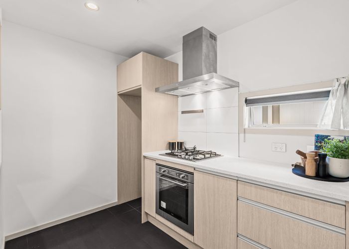  at 2/372 Worcester Street, Linwood, Christchurch City, Canterbury