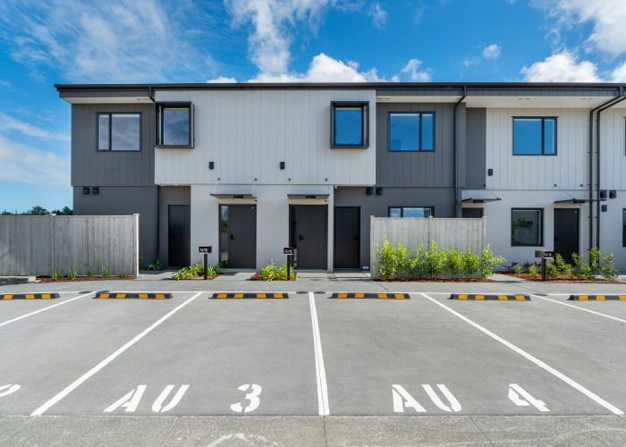  at 13/18 Paraone Crescent, Conifer Grove, Papakura, Auckland