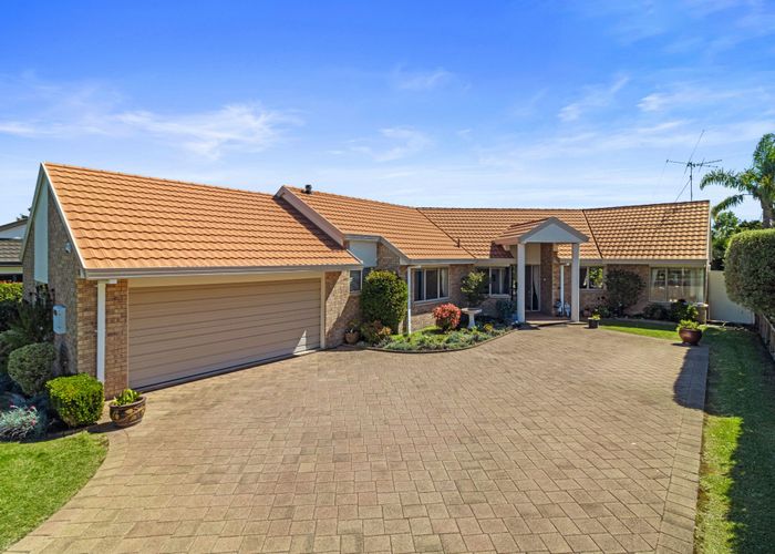  at 5 Burleigh Place, Rototuna, Hamilton
