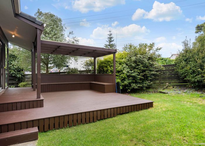  at 5/7 Vera Road, Te Atatu South, Auckland