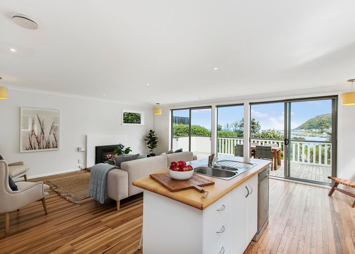  at 93 Breaker Bay Road, Breaker Bay, Wellington