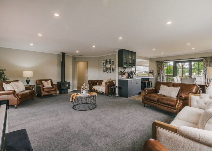  at 20 Abby Road, Fitzherbert, Palmerston North, Manawatu / Whanganui