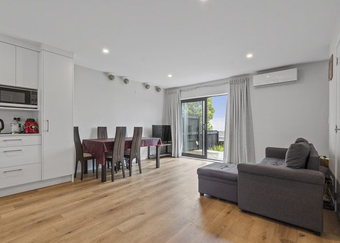  at 14/15 Sunhill Road, Sunnyvale, Auckland