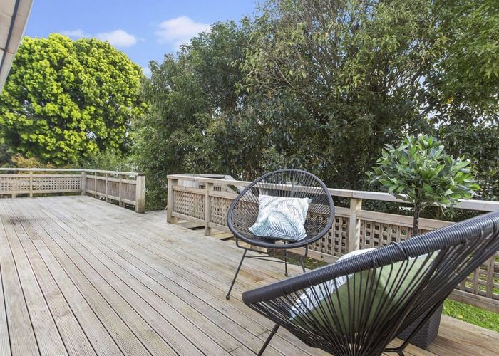  at 106 Lauderdale Road, Birkdale, North Shore City, Auckland