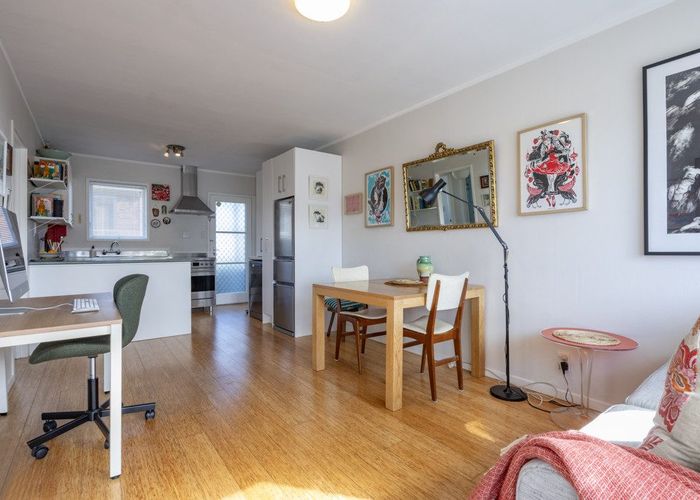  at 2/44 Turama Road, Royal Oak, Auckland