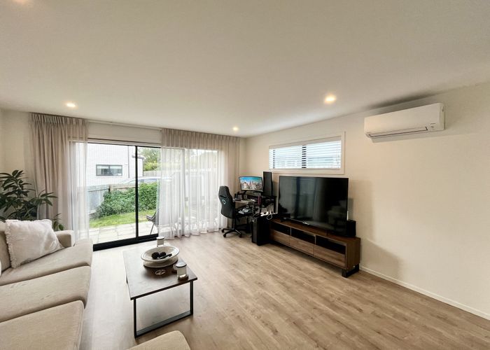  at 1/12 Enderby Drive, Te Atatu Peninsula, Waitakere City, Auckland