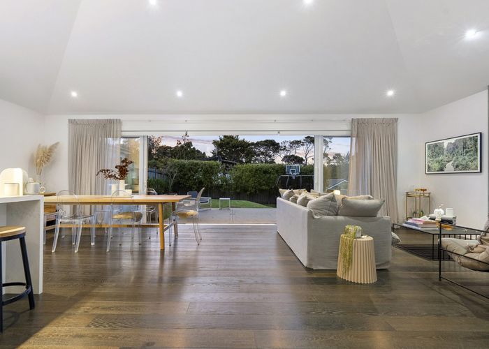  at 10 Le Roy Terrace, Birkenhead, Auckland