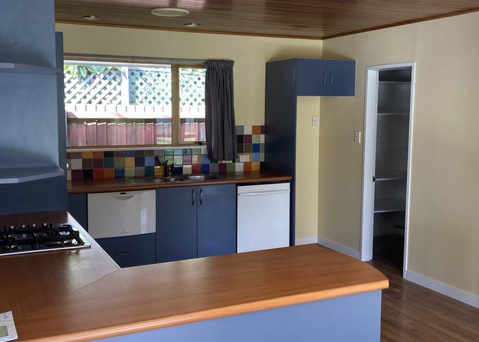  at 8 Brackendale Place, Burnside, Christchurch City, Canterbury