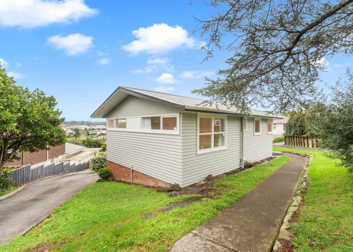  at 1/100 Bond Crescent, Forrest Hill, Auckland