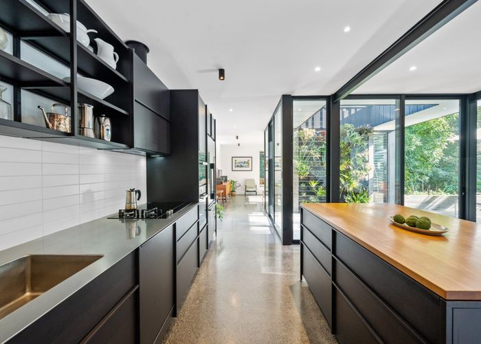  at 73 Hadfield Street, Beach Haven, Auckland