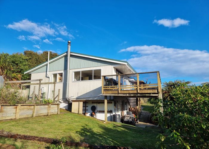  at 13 Whipp Place, Halfmoon Bay / Oban, Stewart Island