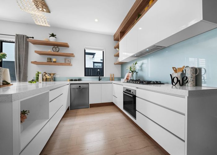  at 18 Horsefield Drive, Flat Bush, Manukau City, Auckland