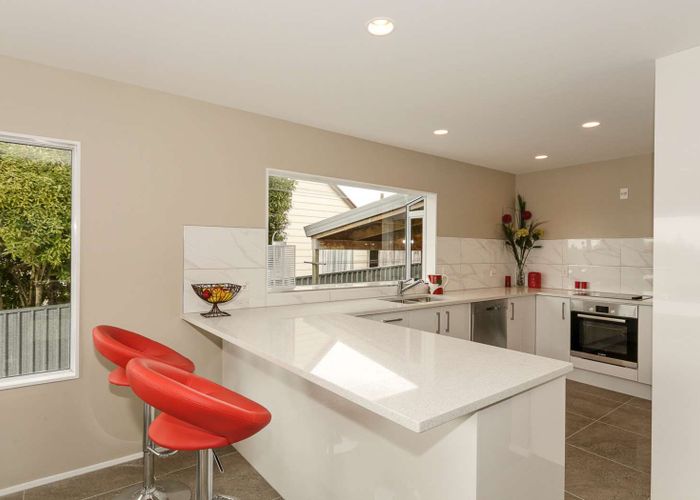  at 15D Sarona Avenue, Glen Eden, Waitakere City, Auckland