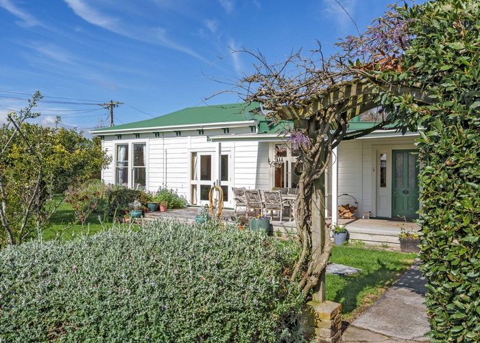 For sale 27 Sackville Street, Martinborough, South Wairarapa