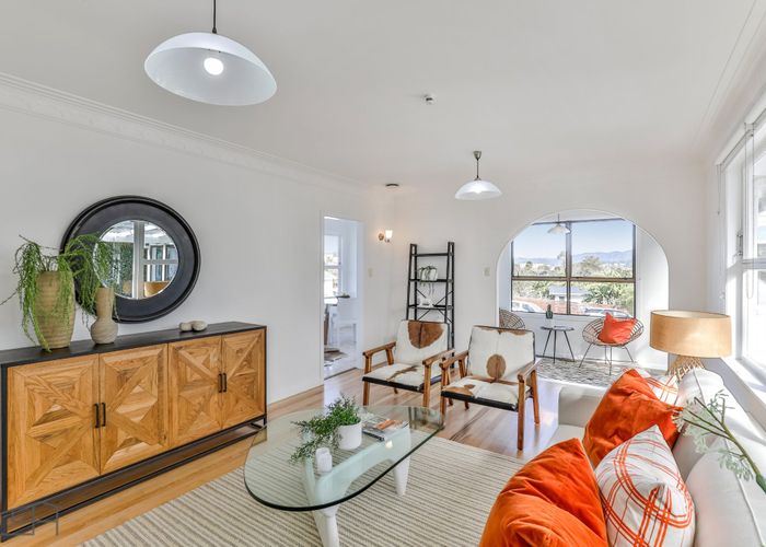  at 11 Tara Road, Henderson, Waitakere City, Auckland