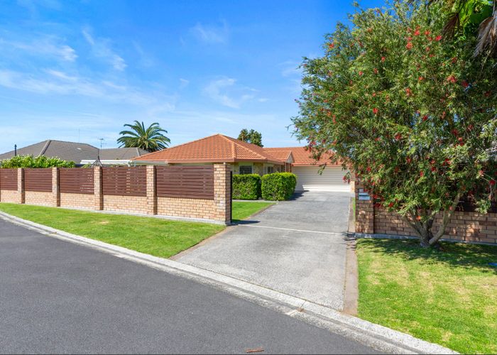  at 10 Aldermen Avenue, Papamoa Beach, Papamoa