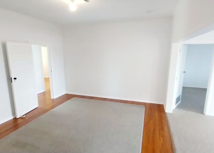  at 21 Hadfield Avenue, Waterview, Auckland City, Auckland