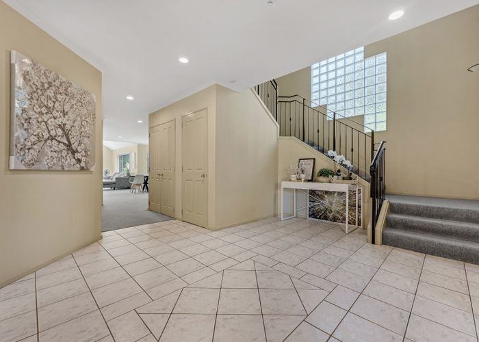  at 81 polo Prince Drive, Totara Park, Manukau City, Auckland