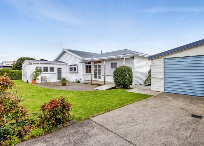  at 413 Devon Street West, Lynmouth, New Plymouth, Taranaki