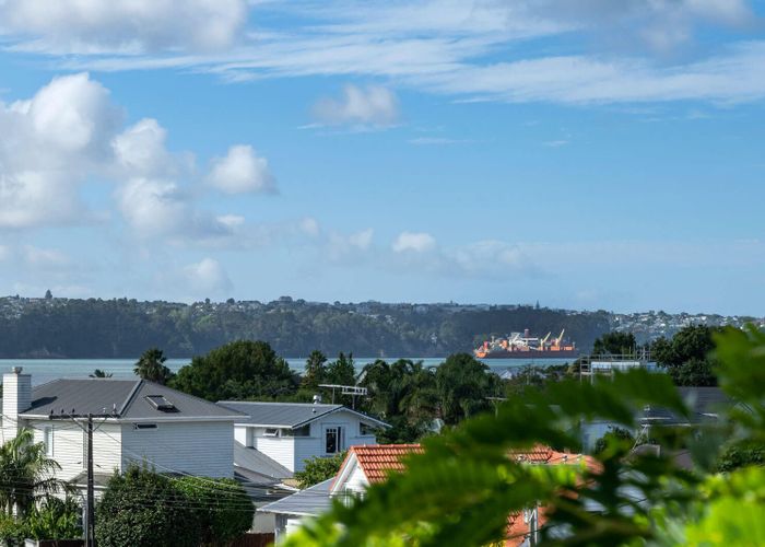  at 11 Sunny Brae Crescent, Westmere, Auckland