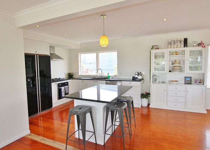  at 78 Hillcrest Ave, Hillcrest, North Shore City, Auckland