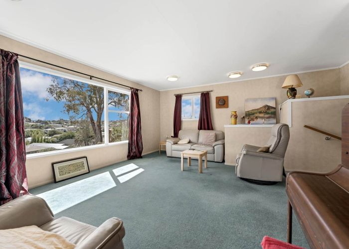  at 20 Wykeham Place, Glenfield, Auckland