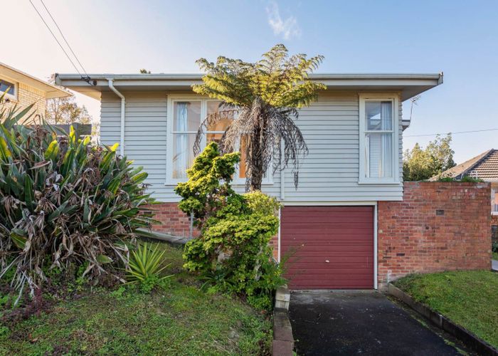  at 16 Laburnum Road, New Windsor, Auckland City, Auckland
