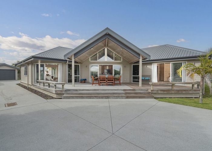 Free property data for 102 Bond Road, Whangamata homes.co.nz