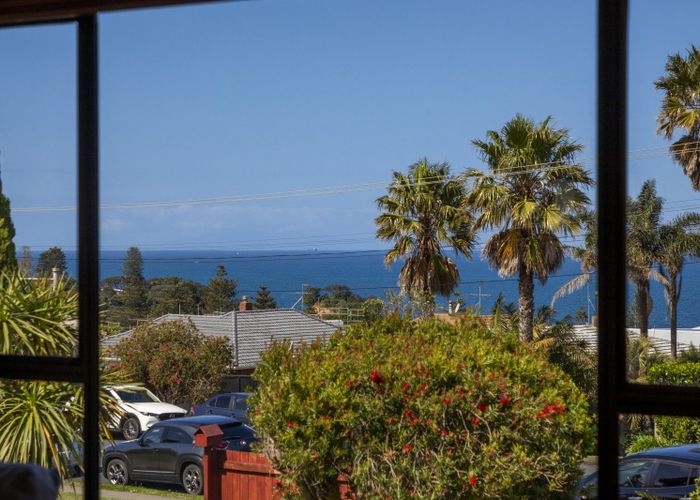  at 1/72 Deep Creek Road, Torbay, North Shore City, Auckland